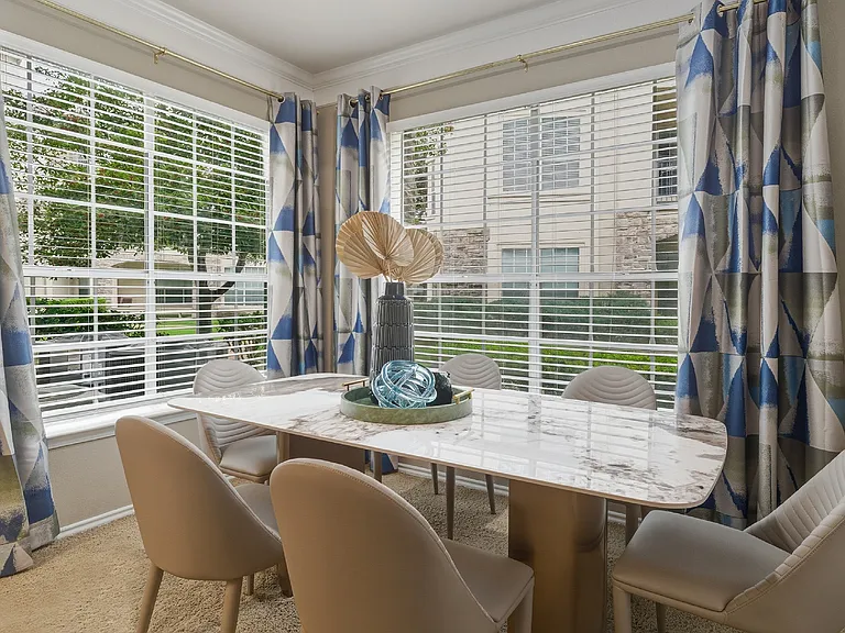 Village on the Parkway Apartments — Photo 5