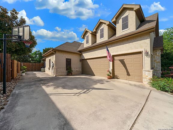 5th image of 2233 Windsor Pl