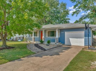 5300 SW 15th Ct, Topeka, KS 66604