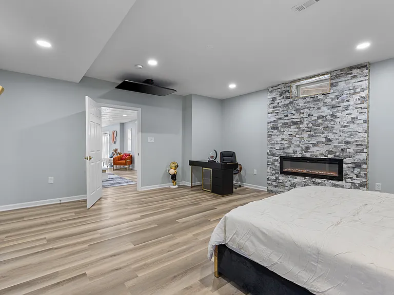 10401 Mount Vernon Dr — Photo 9