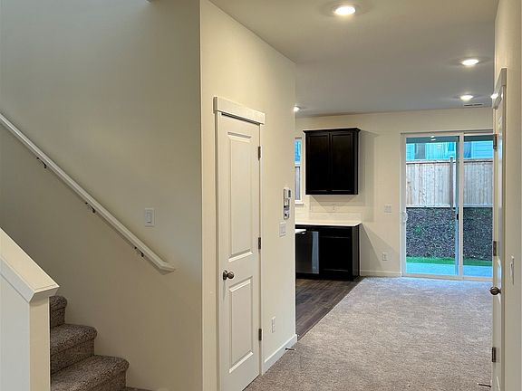 4th image of 10721 SE 243rd Place