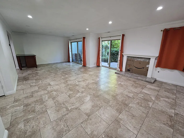 7542 Rosedale Ct — Photo 12