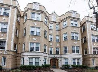 818 Washington Blvd APT G, Oak Park, IL 60302