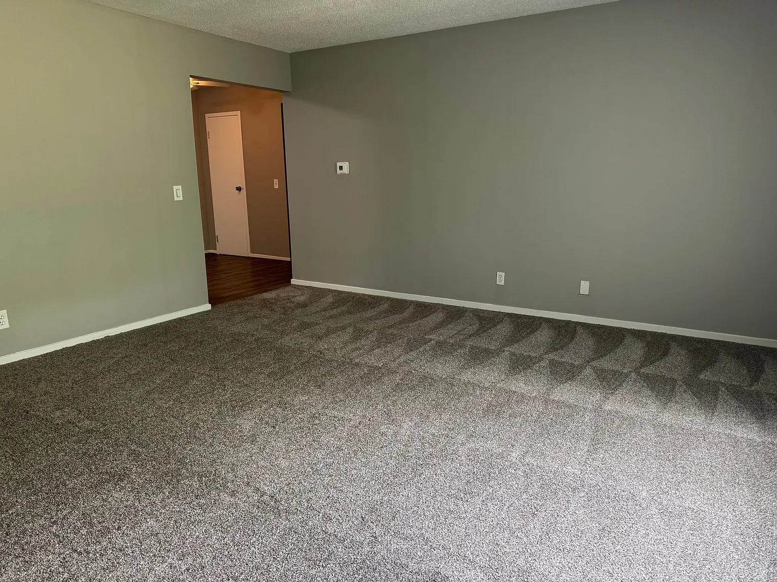 Goodhue Apartments — Photo 3