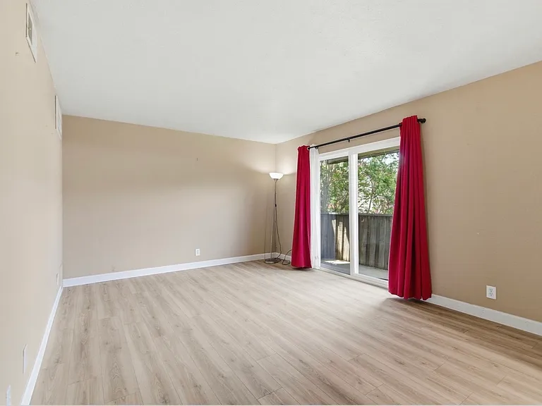 4112 Bowser Ave #205 — Photo 26