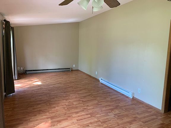 3rd image of 26271 N Willow Ave