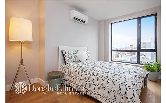 Sold by Douglas Elliman | media 24