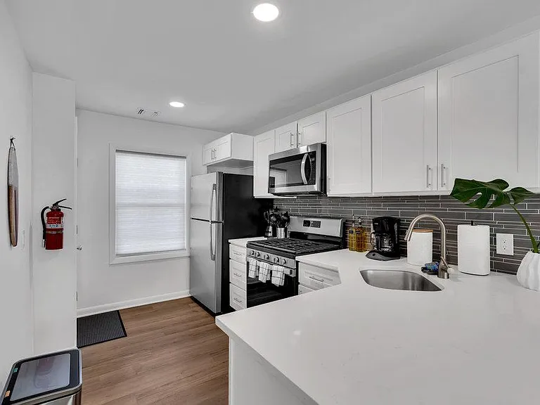 506 Brinley Ave #3 — Photo 17
