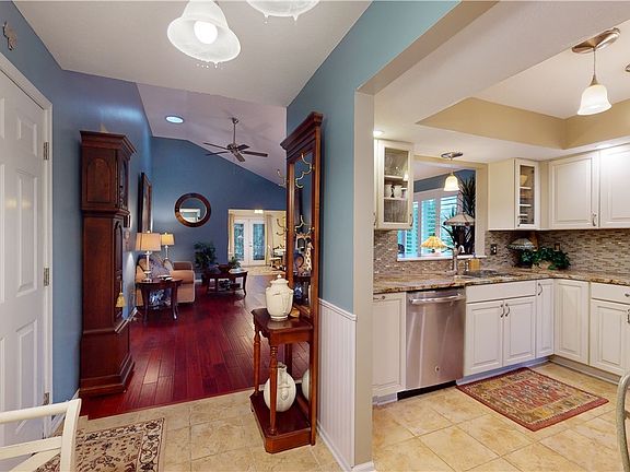 3rd image of 4069 Glencairn Grv #31
