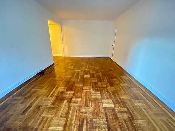 3rd image of 6462 Booth St #1E