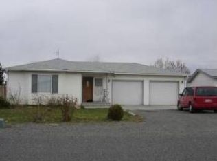 141 Pioneer Cir, Harrah, WA 98933