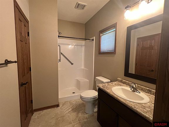 4th image of 251 Foxfire Dr