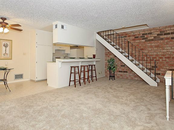 3rd image of 1354 Branham Ln Unit 2