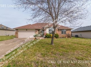 5585 W Lombard St, Springfield, MO 65802