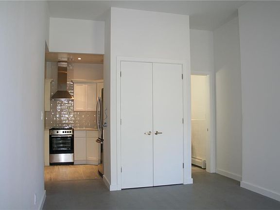 2nd image of 150 Henry St APT 3A