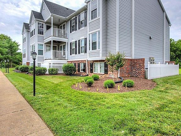 4th image of 9350 Castle York Ct Unit 2201