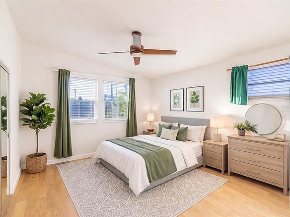 4th image of 2110 ALCAZAR WAY S
