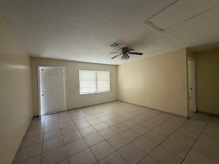 4161 Sherri Ct — Photo 6