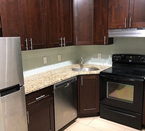 4th image of 215 Fitzwater St #2C