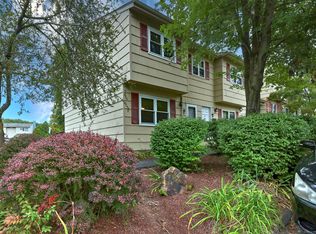 55 Lantern Park Dr APT 7, Naugatuck, CT 06770