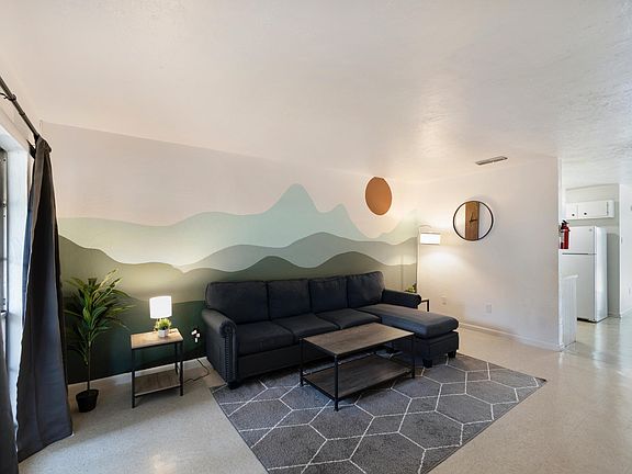 3rd image of 3409 SE 21st Ave
