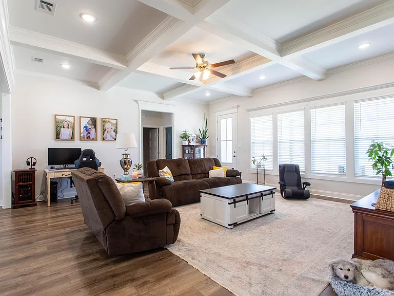 3921 Countess Ct — Photo 5