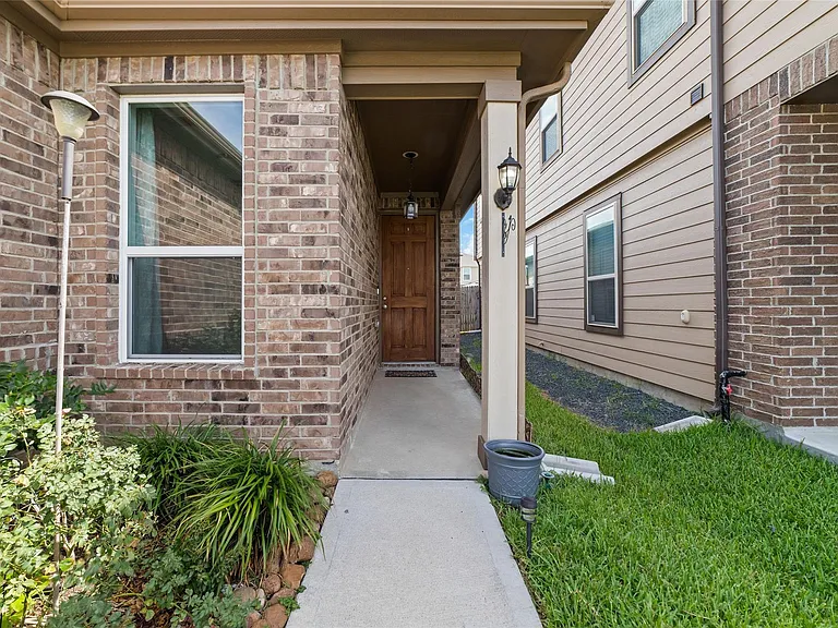 16615 Chill Brook Dr — Photo 4
