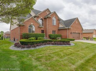 51808 Flyer Dr, Macomb, MI 48042