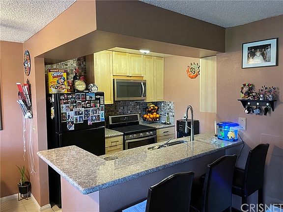 4th image of 12567 Bradley Ave