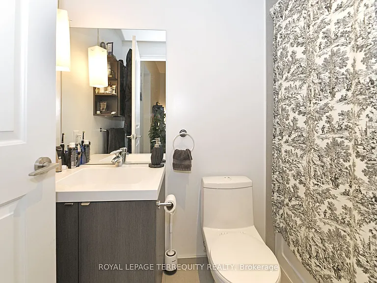 8 The Esplanade #1004 — Photo 10