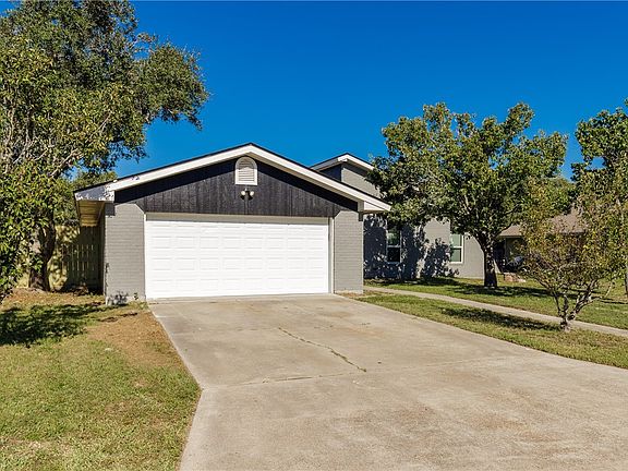2nd image of 110 Wehring Ln