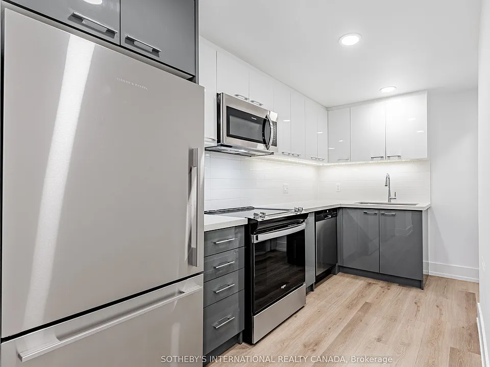 201 Sherbourne St #N1206