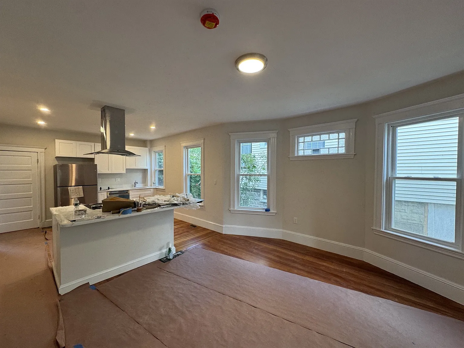 2 bed, $3,300 — Photo 2