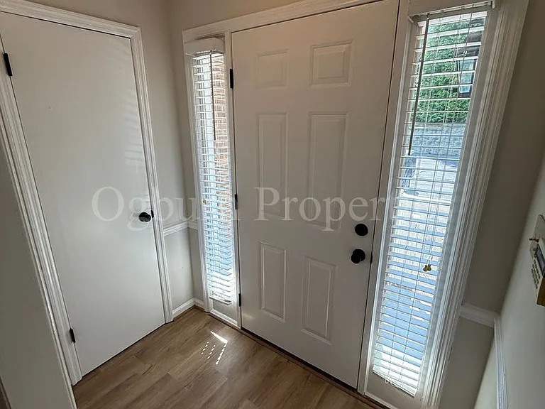 1905 Winding Ridge Ct — Photo 11