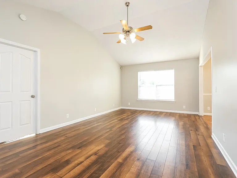8864 Cressent Glen Ct — Photo 5