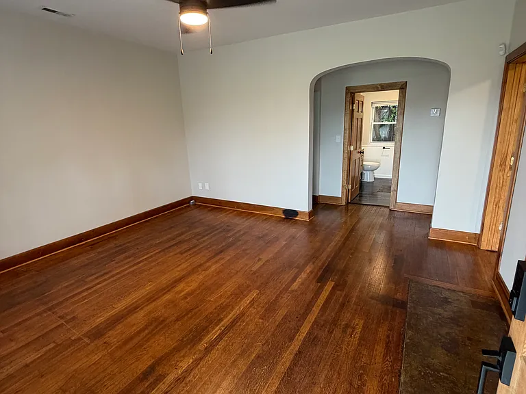 1353 1/2 Charleston Ave #A — Photo 8
