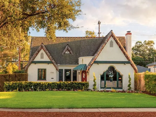 2166 Galbreth Rd, Pasadena, CA 91104