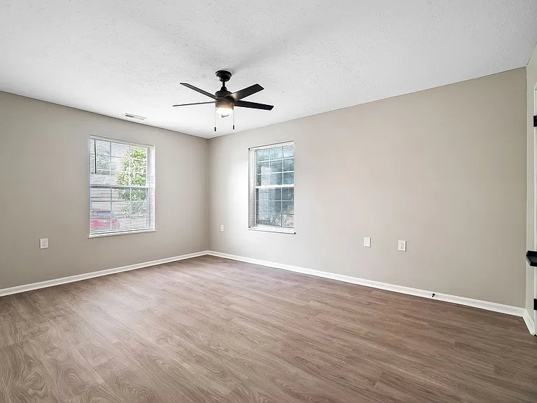 Cherry Tree Village Apartments — Photo 103