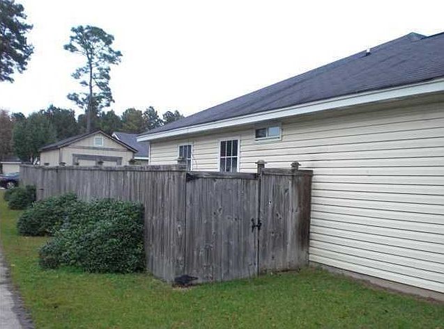 2nd image of 1700 Misty Ct