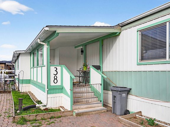 2nd image of 2401 Ord Rd #38