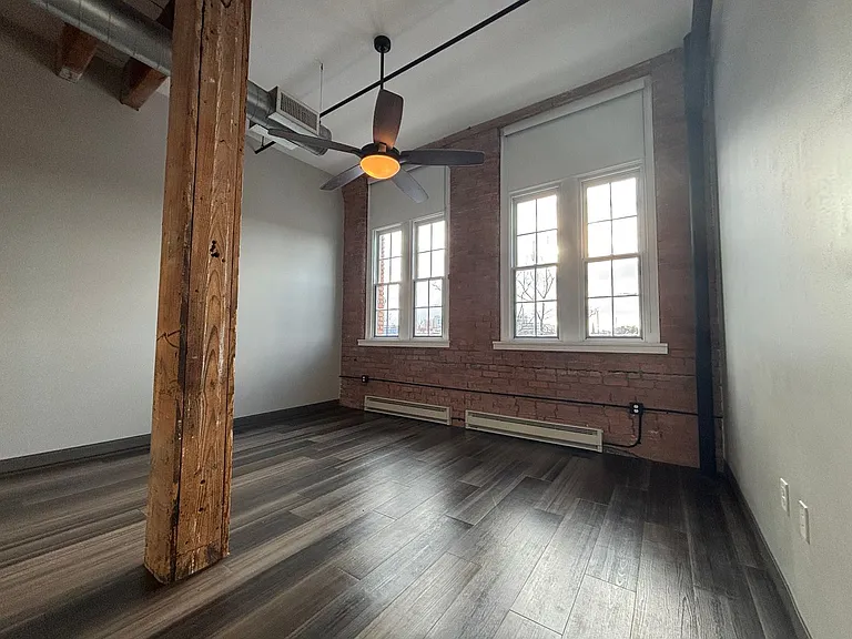 Oak Knitting Mill Apartments Franklin Square Available — Photo 7
