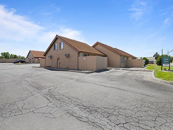 2nd image of 1025-F22 W Entiat Ave #F22