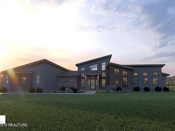 4th image of 681 Lucia Ln