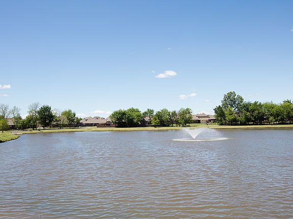 Community Pond & Trails