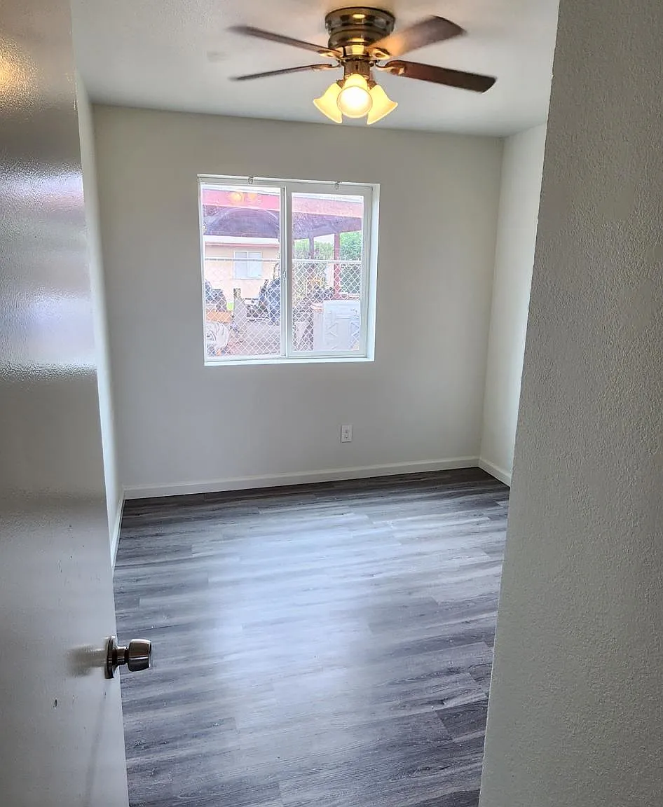 2 bed, 520 sqft, $1,250 — Photo 4