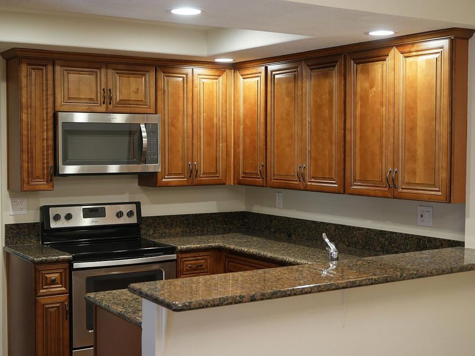 Remodeled new cabinets, appliances, & granite