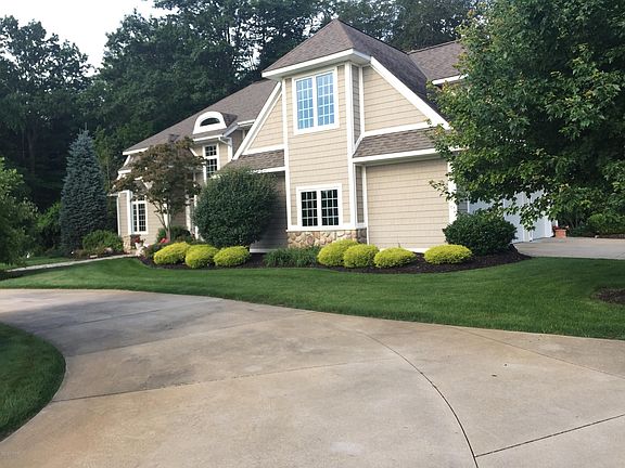 3rd image of 6611 Kelly Creek Dr