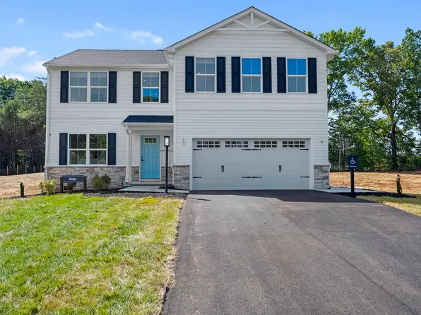 75 Overlook Dr, Lynchburg, VA 24504
