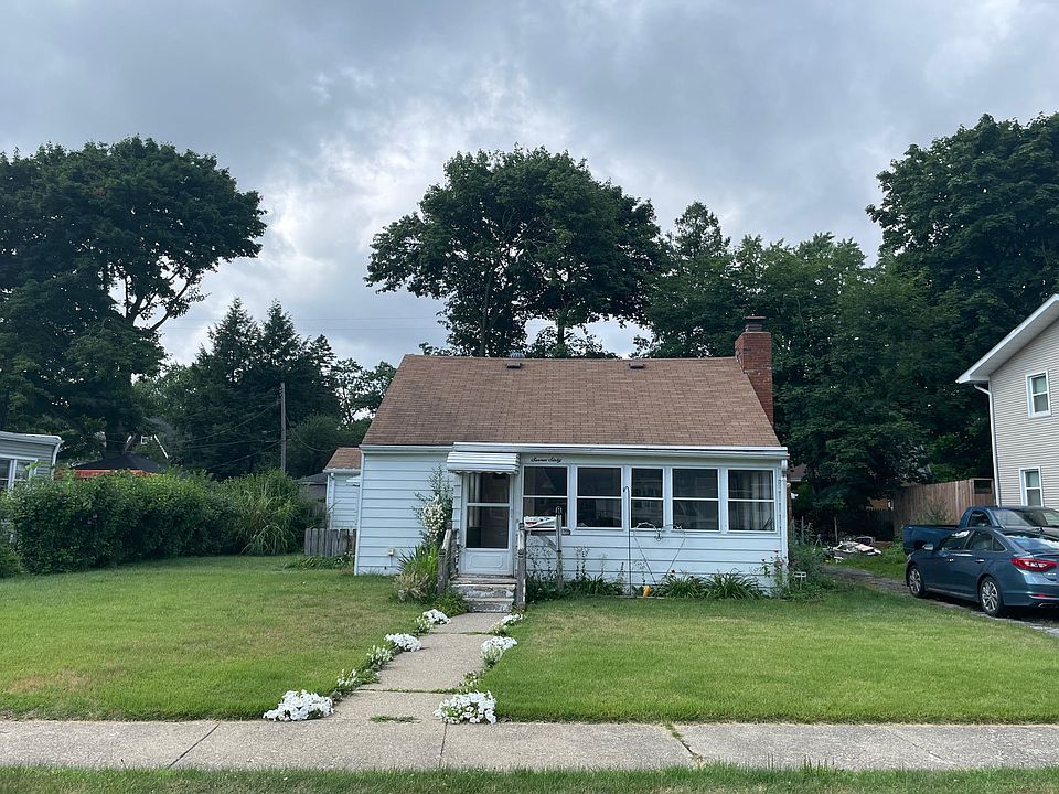 1st image of 760 The Parkway St