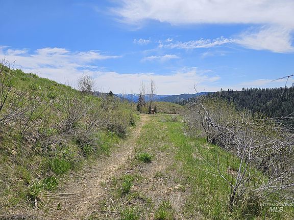 4th image of 49 Walker Creek Rd